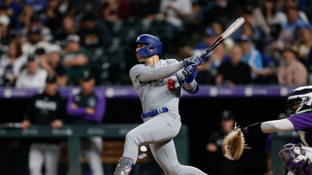 Kike Hernandez swings